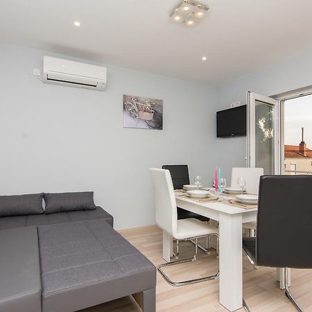 Apartments Mate Турань Екстер'єр фото