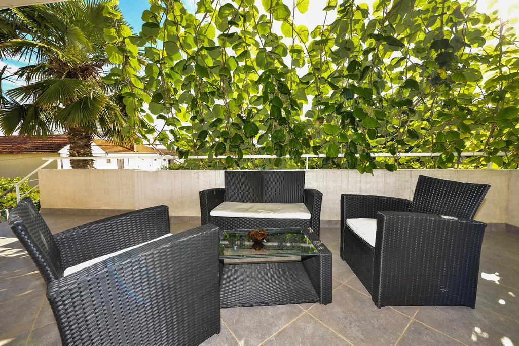 Apartments Mate Турань Екстер'єр фото