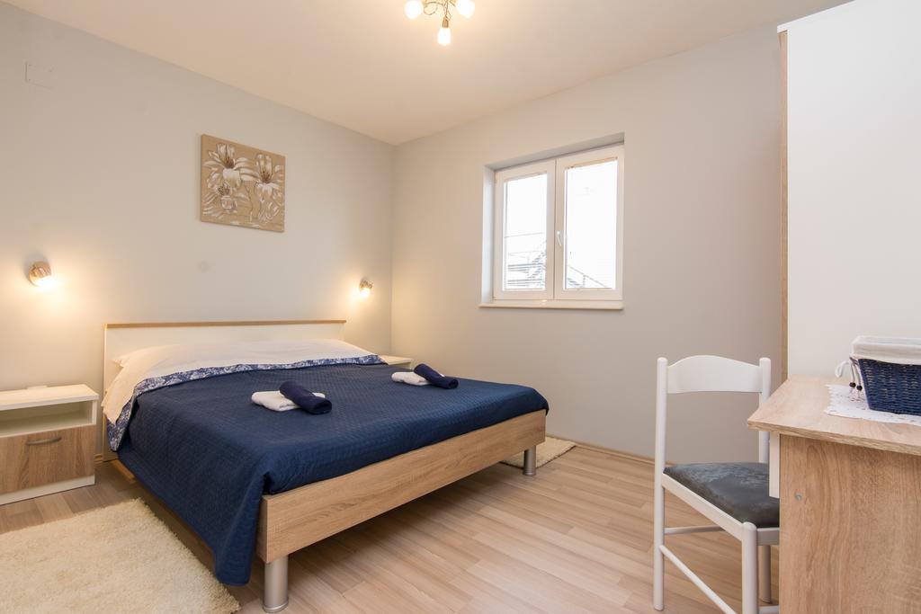 Apartments Mate Турань Екстер'єр фото