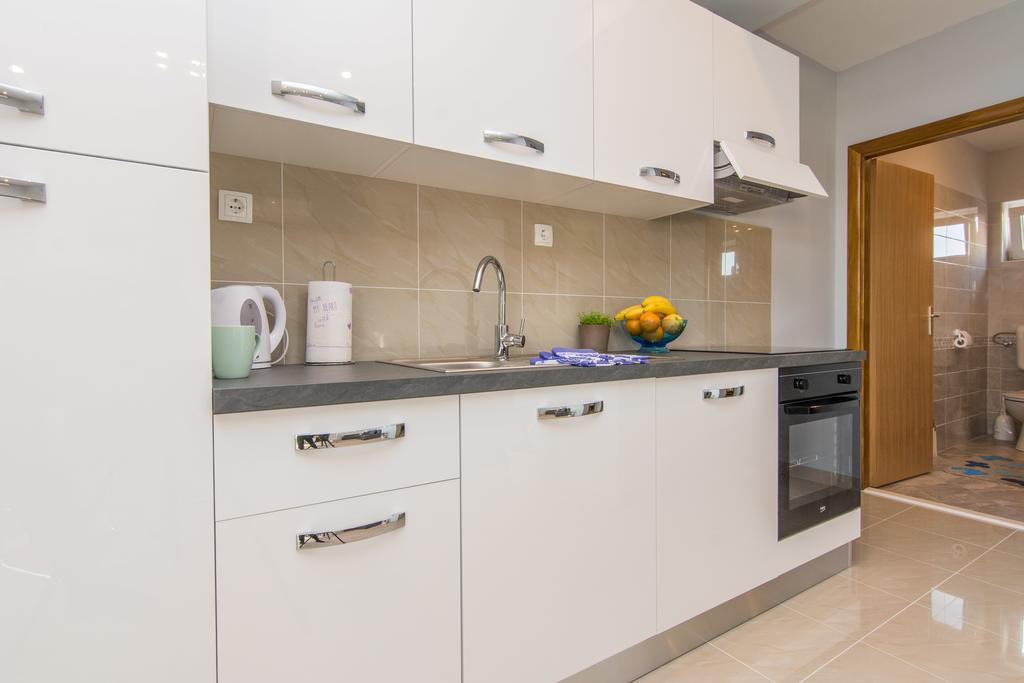 Apartments Mate Турань Екстер'єр фото